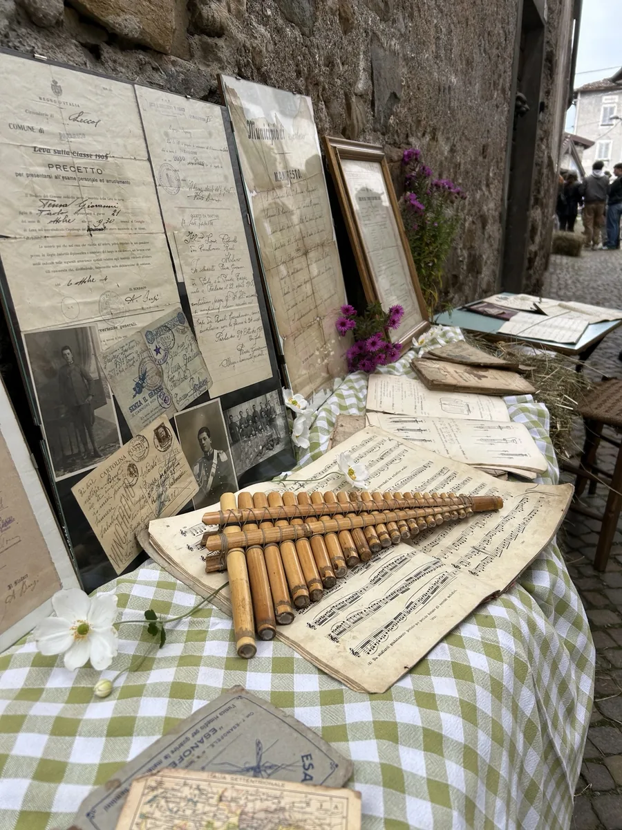 Oggetti e tradizioni esposti durante la Sagra degli Antichi Sapori